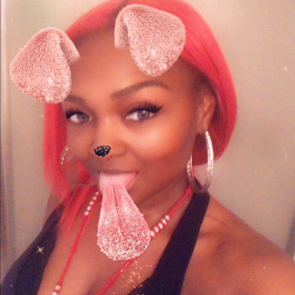 Meet your Posher, Cashandra